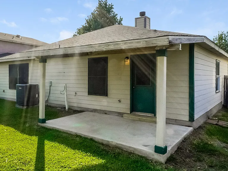 120 Bay Willow — Photo 15
