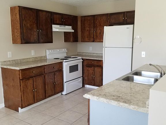 2nd image of 1216 Pleasant Oaks Ct