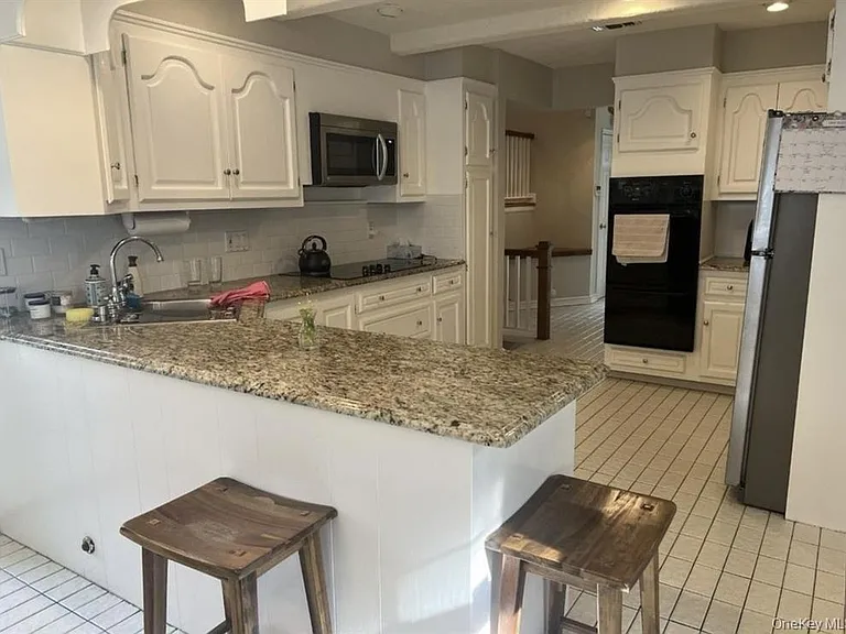 30 Michael Rd — Photo 8
