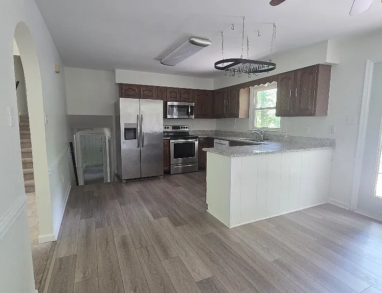104 Crutchfield Cir — Photo 8