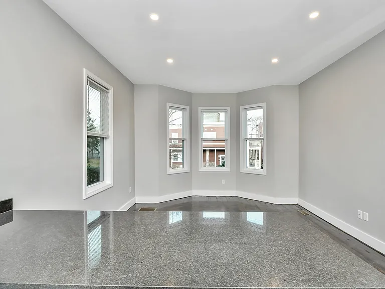 63 Clifford St #1 — Photo 14