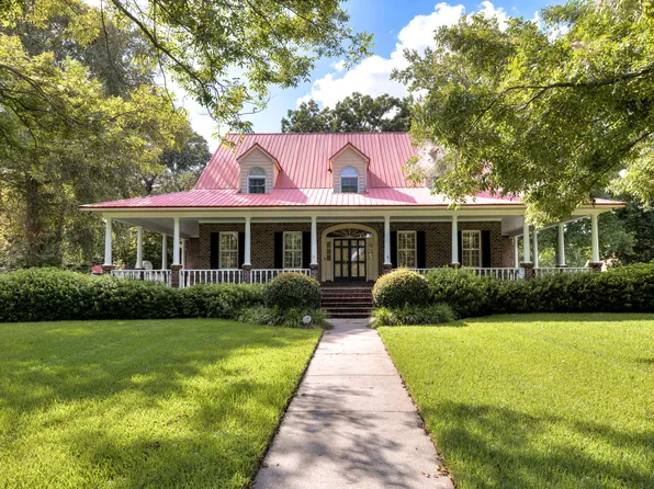 2860 Porcher Dr, Sumter, SC 29150