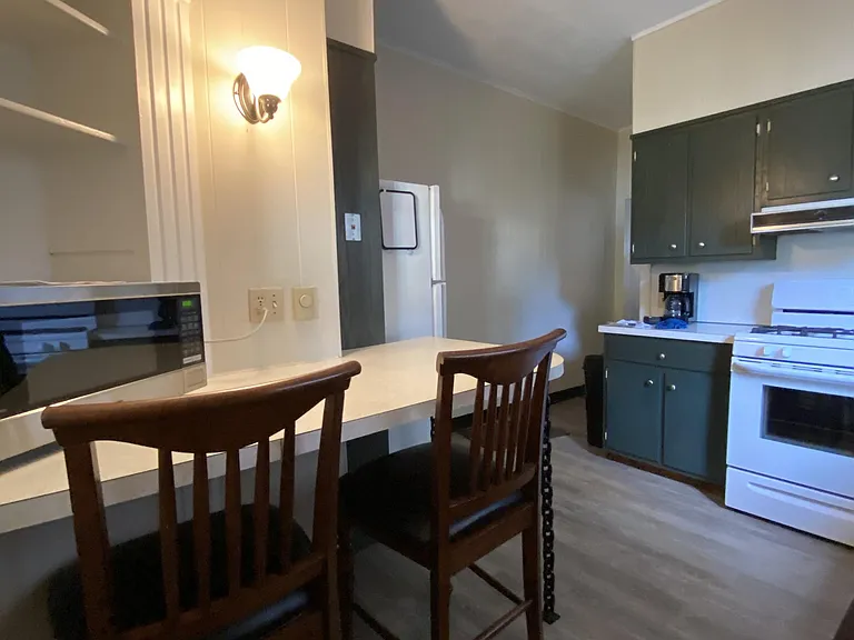 723 Grace St — Photo 5