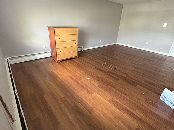 3rd image of 2646 Fairfield Ave #1