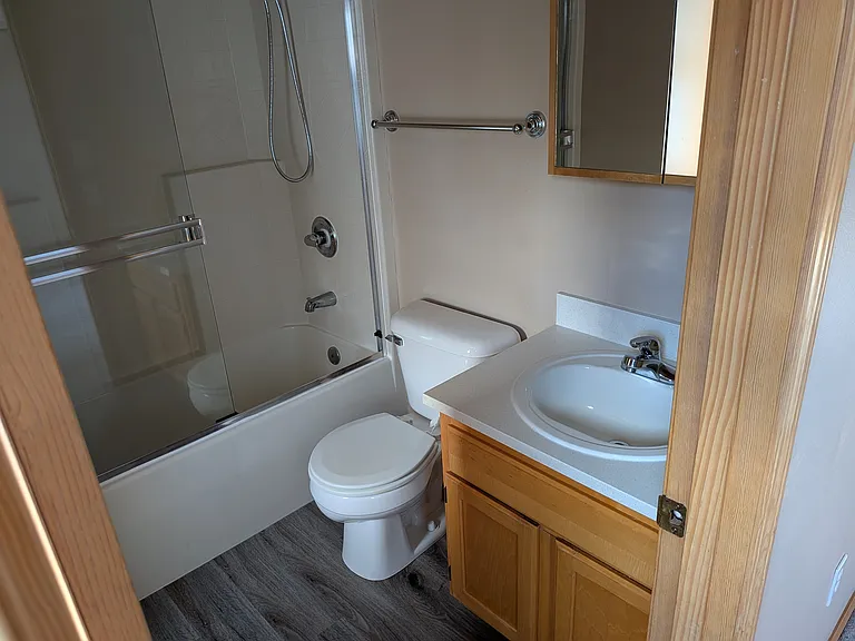 Attached bath to 3rd floor bed room