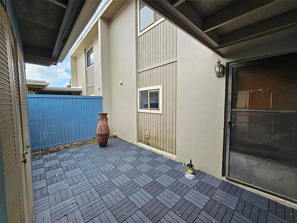 2 bed, 1.5 bath, 1102 sqft, $1,850 — Photo 2