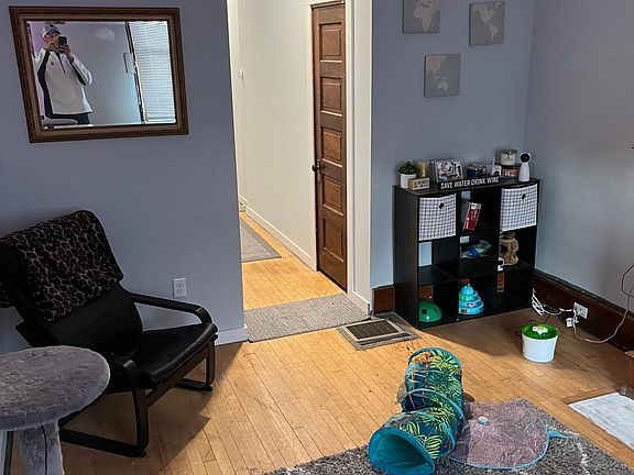 5th image of 2589 N Murray Ave #1