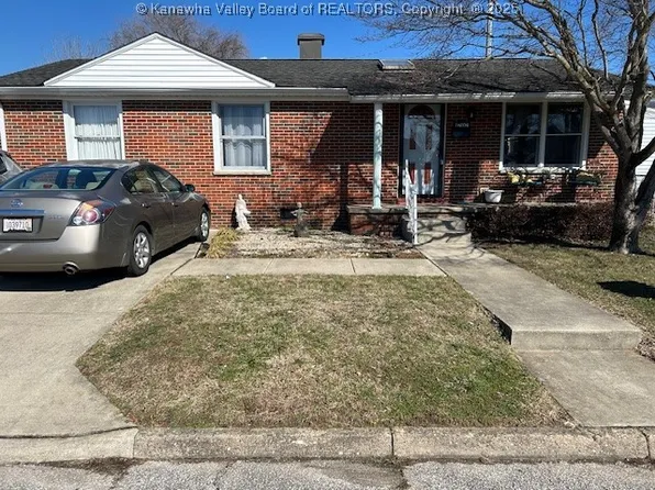 1707 17th St, Nitro, WV 25143