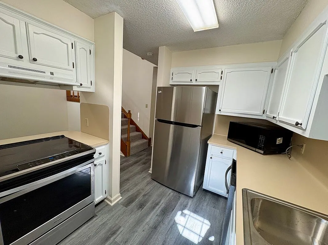 2 bed, 2.0 bath, 1234 sqft, $1,450 — Photo 4