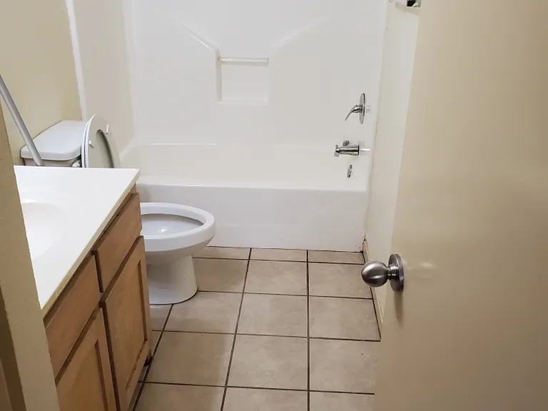 613 Bernard St #5 — Photo 2