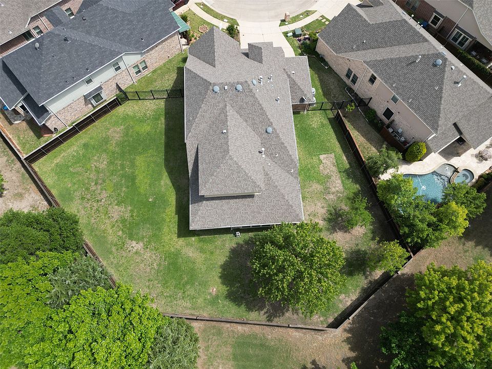 1st image of 401 Varnum Way
