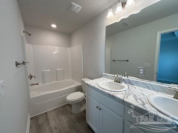 5th image of 455 Kingsbridge Dr