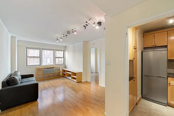 Rented by CORE | media 16