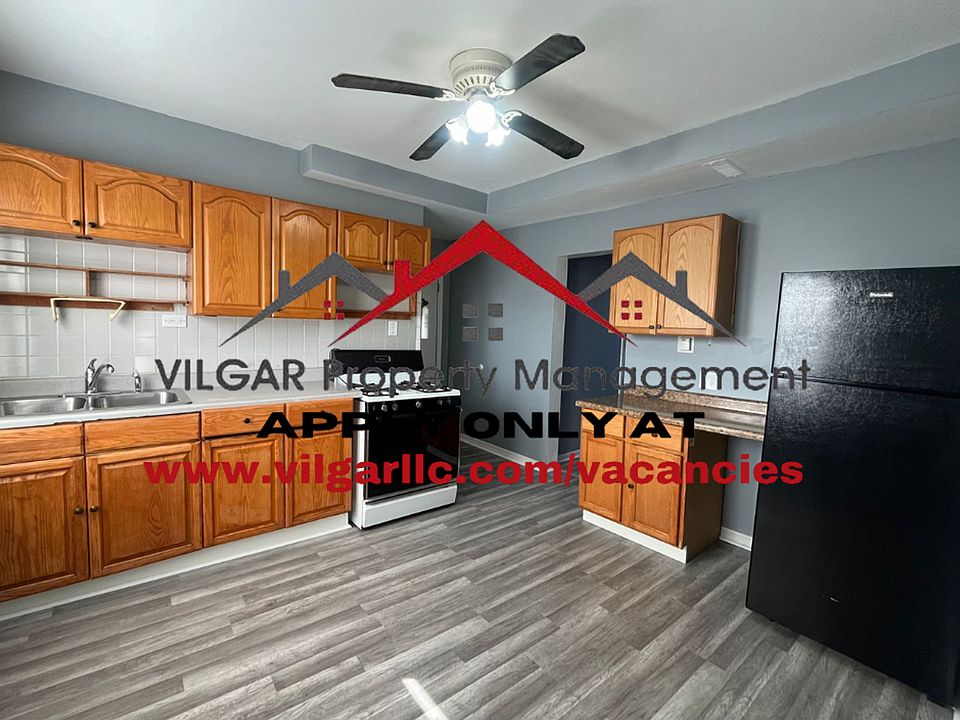 1st image of 3828 Alder St #2C