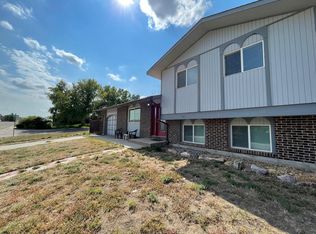 700 Phoenix Dr, Cheyenne, WY 82001
