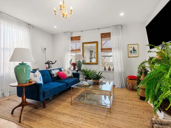 1000 Winthrop Ave #2, Revere, MA 02151