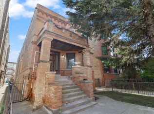 839 N Rockwell St #2F, Chicago, IL 60622