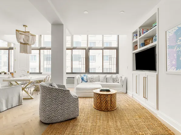529 West 42nd Street image 1 of 9