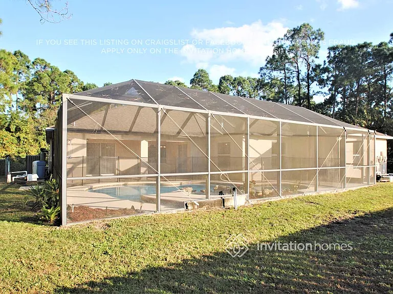 450 Calabria Ave SE — Photo 13