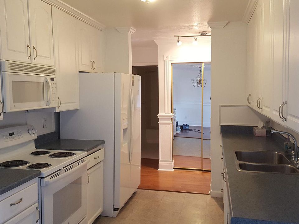 1st image of 9416 1st Ave NE APT 415