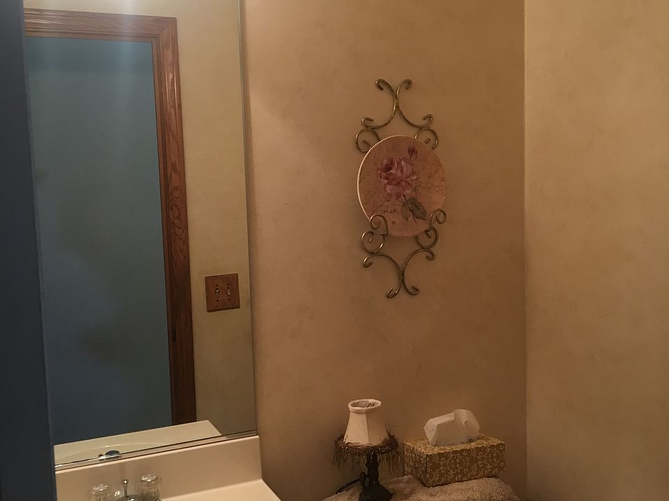 1st image of 4070 Alison Ave