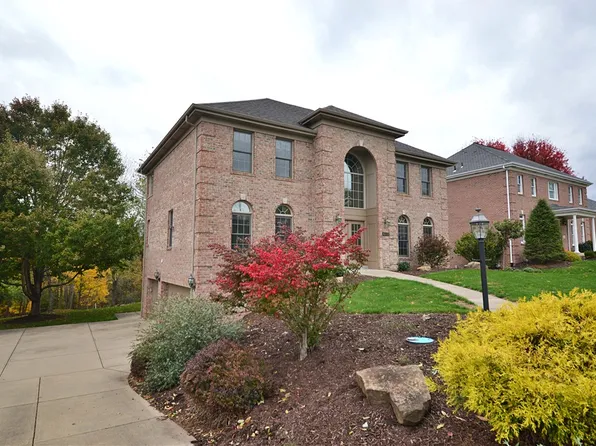 432 Pine Valley Dr, Bridgeville, PA 15017
