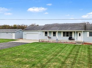 3861 Five Lakes Rd, North Branch, MI 48461