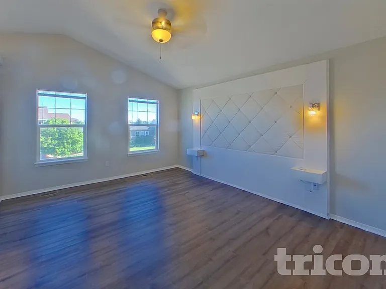 12204 Angelina Dr — Photo 7