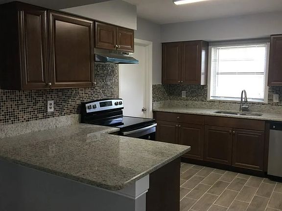 4th image of 2011 Keyes Ln