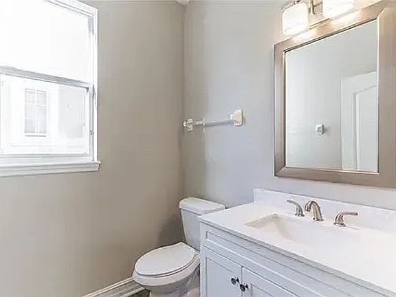 5th image of 6979 Bluestem Rd