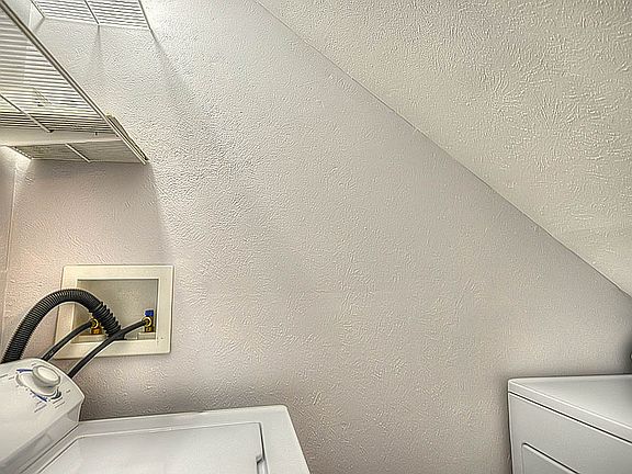 2nd image of 4211 Holland Ave APT 203