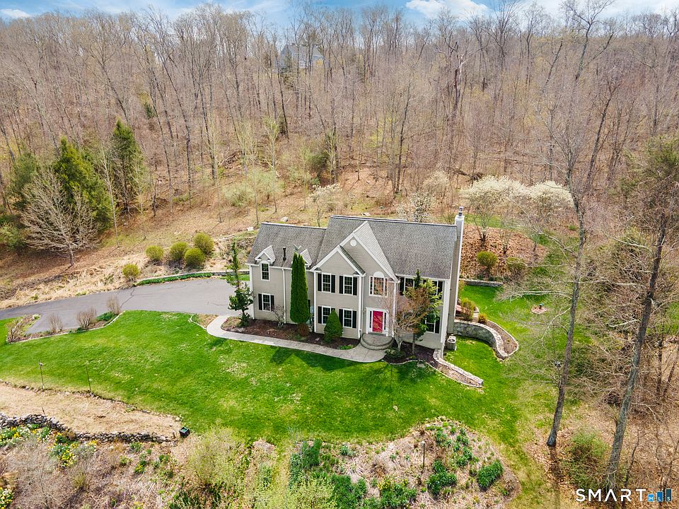 1st image of 83 Valley Stream Lane