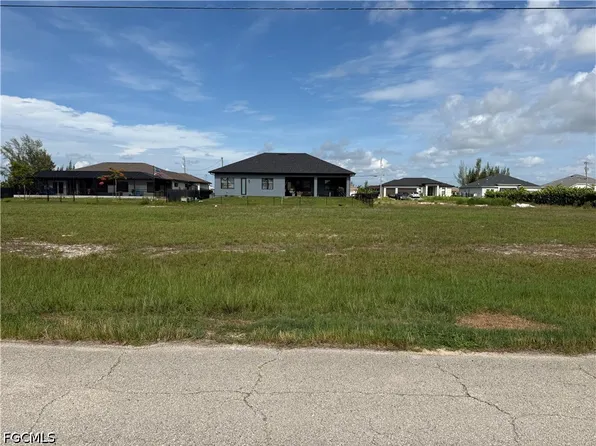 2023 NW 41st Pl, Cape Coral, FL 33993