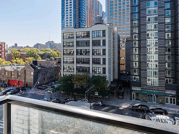 3rd image of 260 Gold St #703