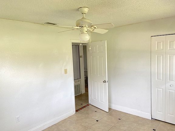 4th image of 4524 Malibu St