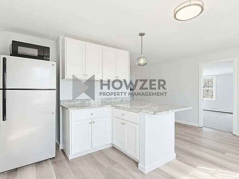 24 Crocker St #A4 — Photo 2