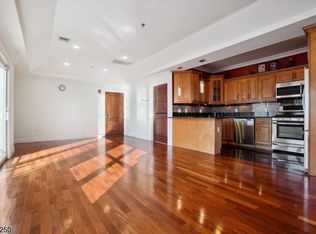 15-17 Gotthardt St APT 1G, Newark, NJ 07105