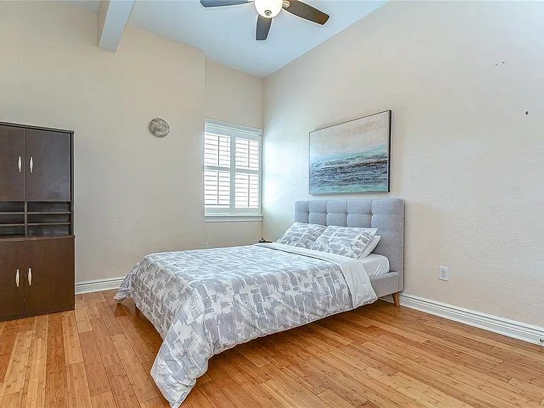 4907 Bayshore Blvd #105 — Photo 21