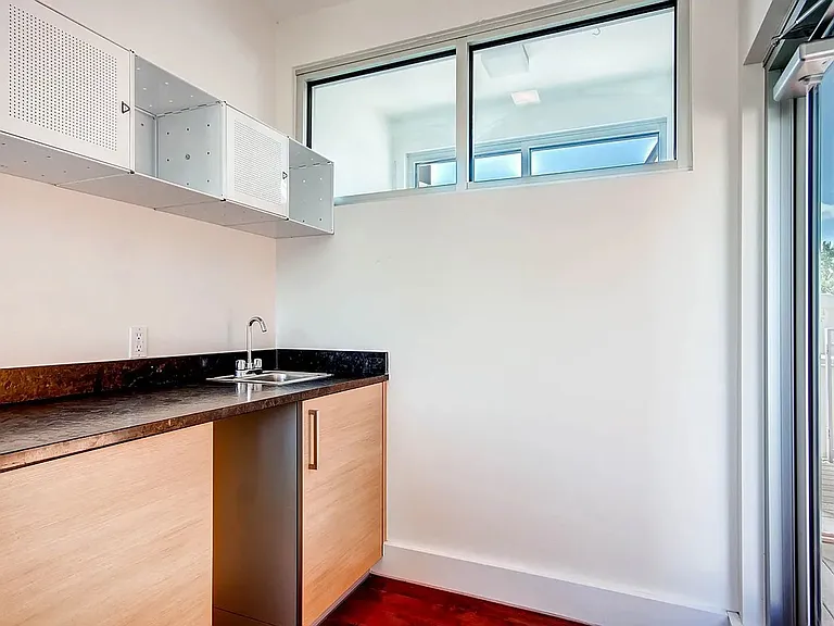 2768 W 22nd Ave — Photo 30