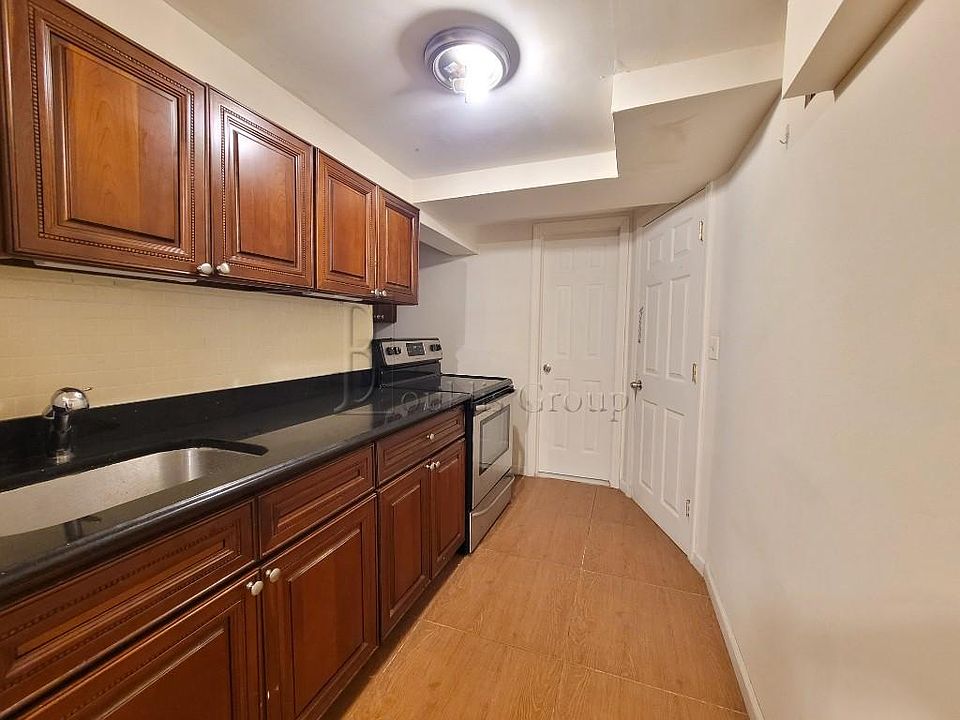 1st image of 24-32 31st St #1BA