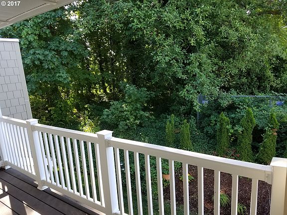 4th image of 13216 NE Salmon Creek Ave Unit T2