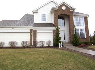 127 Chesterton Dr, Volo, IL 60020