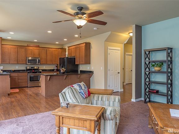 4th image of 19427 90th Avenue Ct E