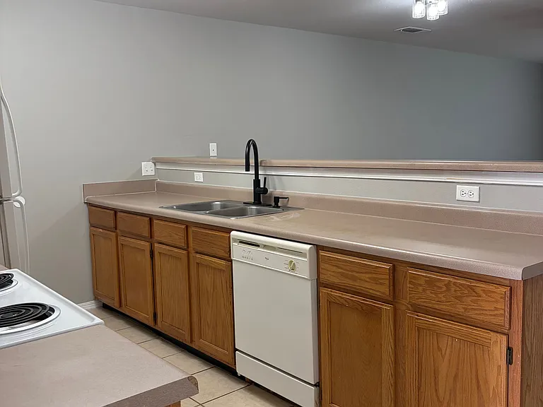 2709 Trailwood Dr #B — Photo 5