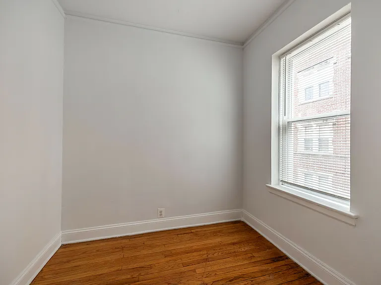7350 N Damen Ave #G — Photo 8