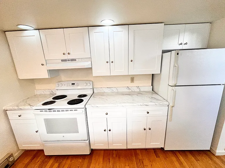 287 Saint John St #4 — Photo 6