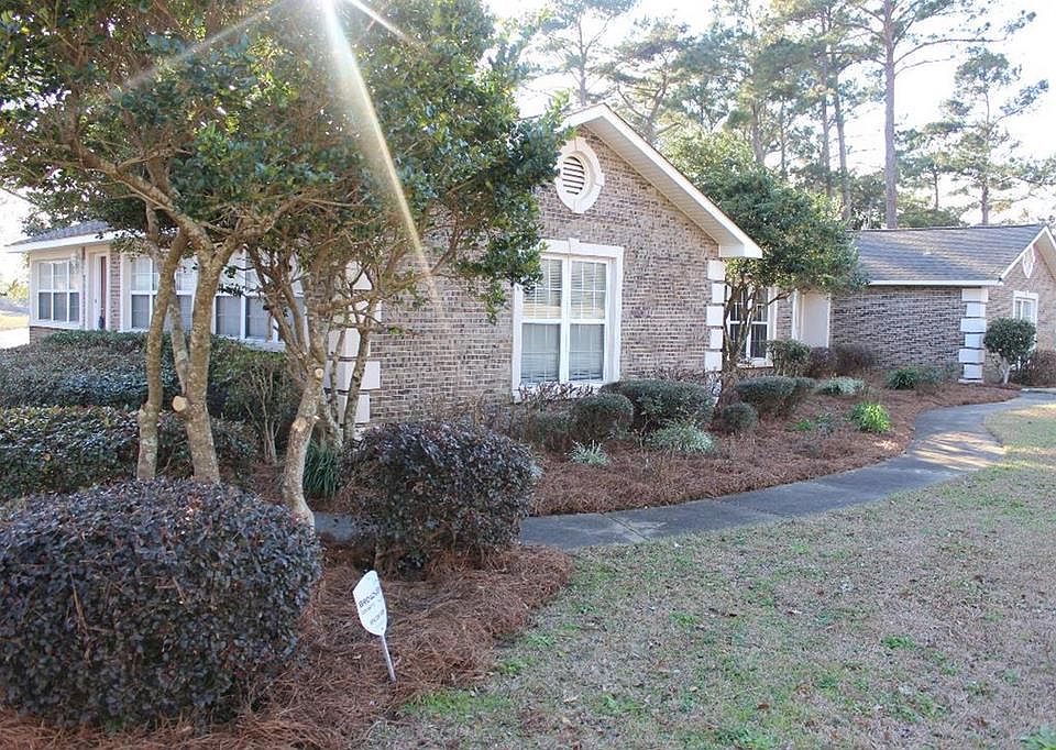 1st image of 106 Lakeview Dr