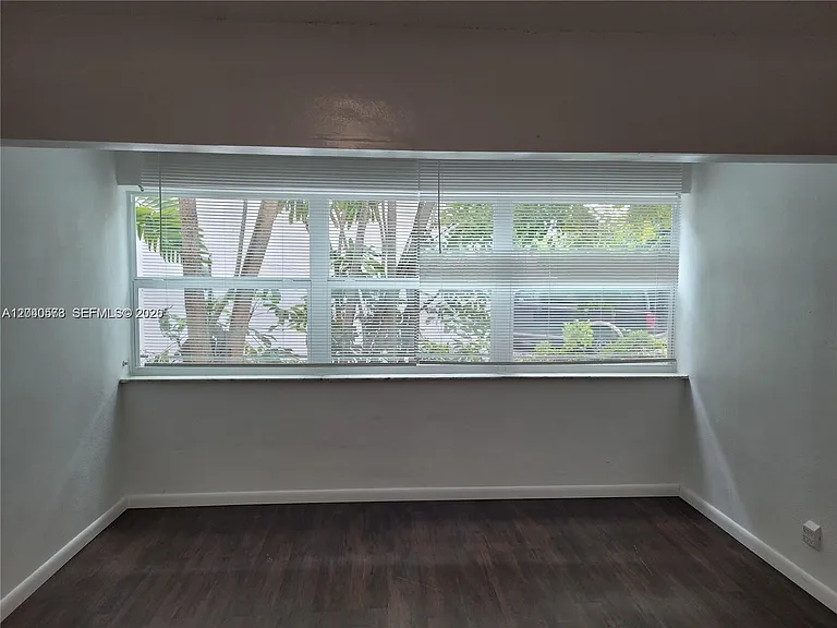 2832 W Fillmore St #18 — Photo 5