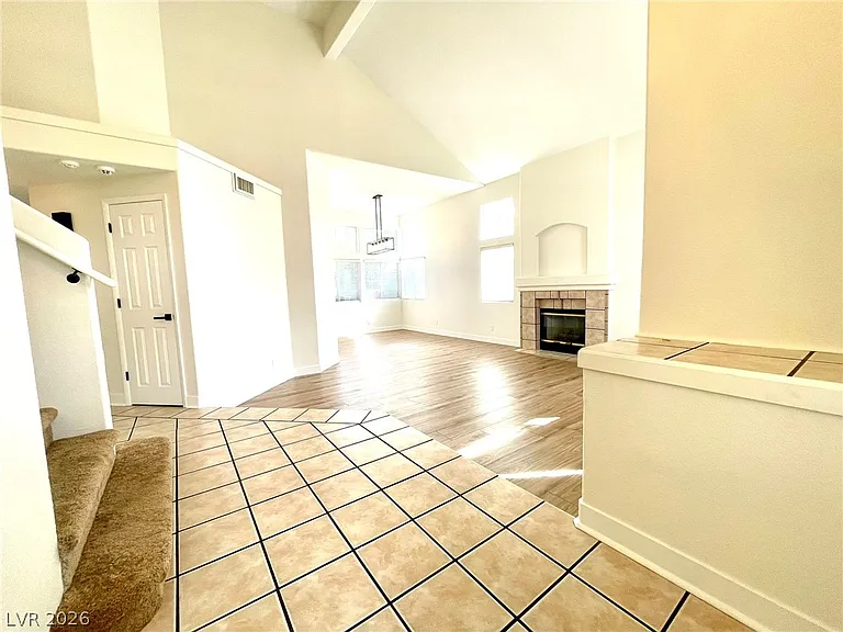 1326 Pine Terrace Ct — Photo 5