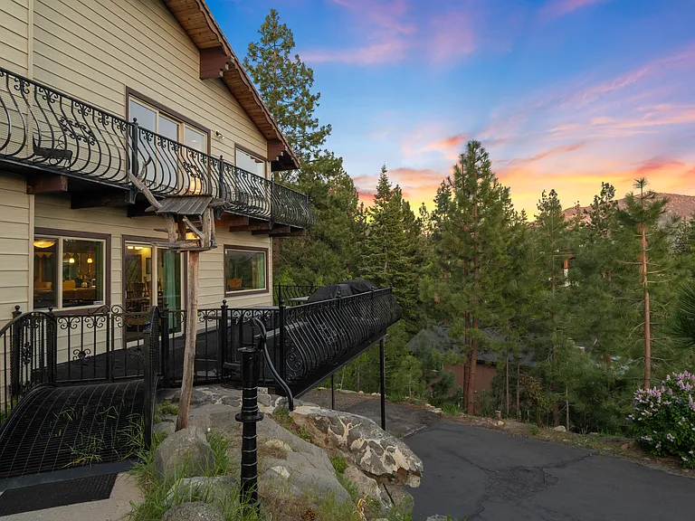 610 Don Dr #2 — Photo 4